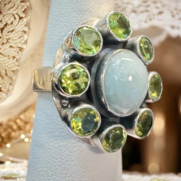 Peridot & Jade Sterling Silver Ring (6.5) - Picture 3 of 8